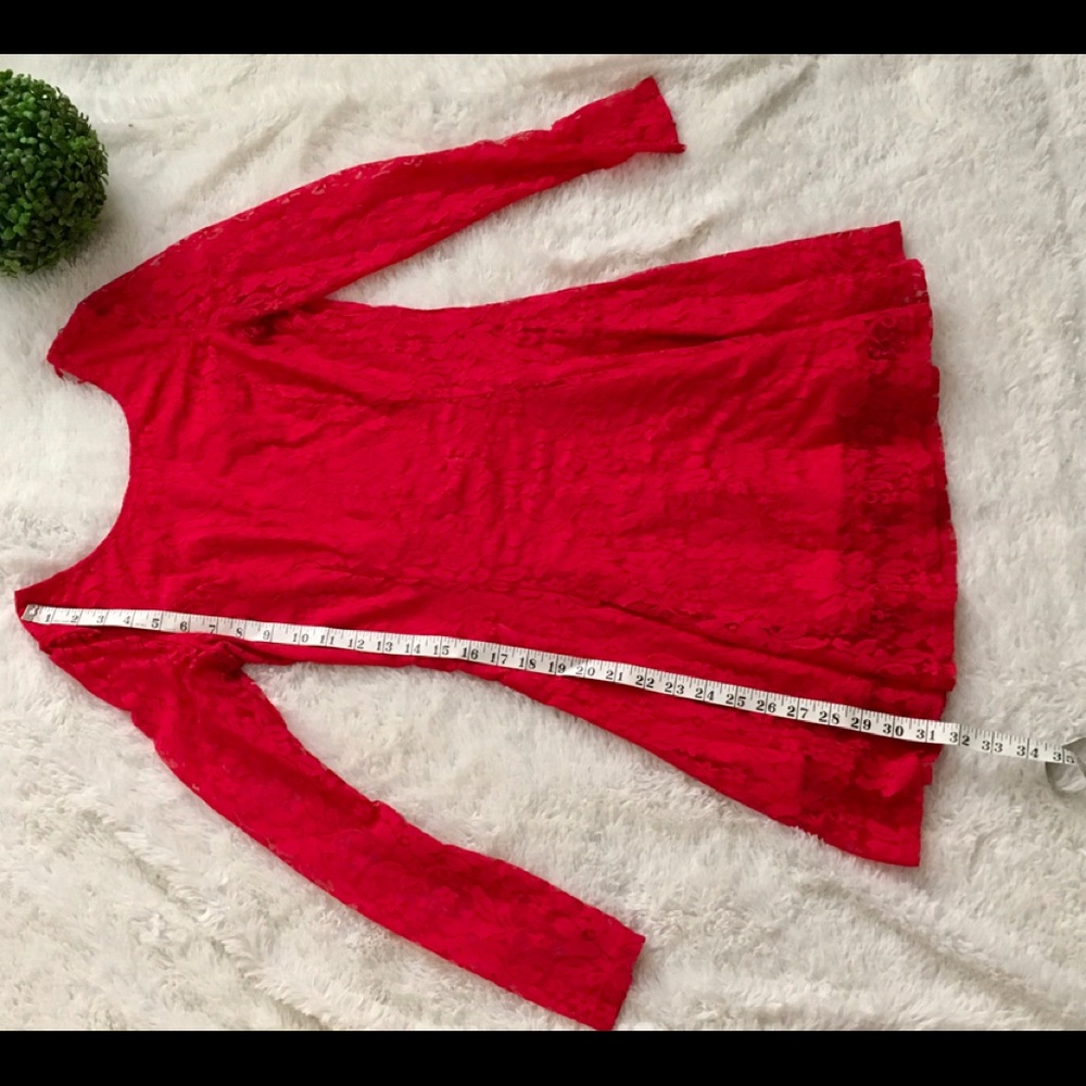 RED LACE DRESS - Picture 3 of 5